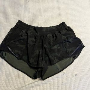 Lululemon Camo “hotty hot” style shorts